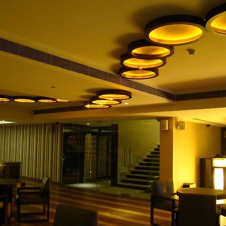 The Madison Hotell New Delhi Exteriör bild