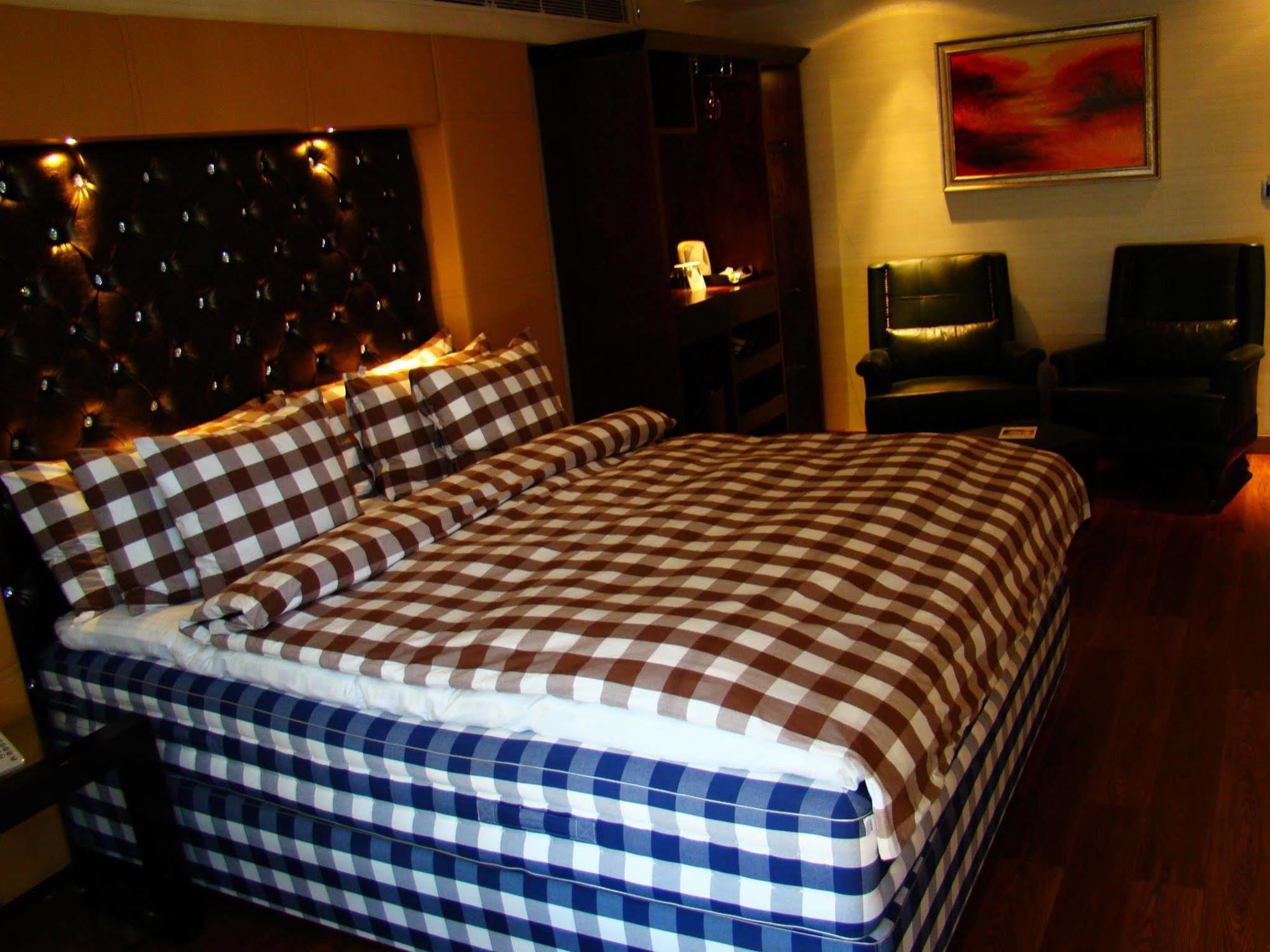 The Madison Hotell New Delhi Exteriör bild